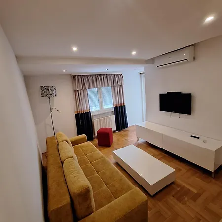 Luks 2 Apartment